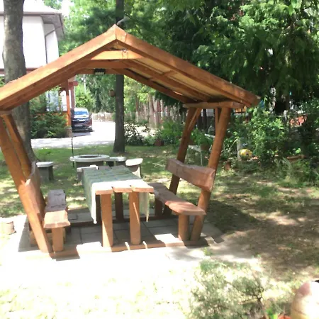 Appartement Honvéd *