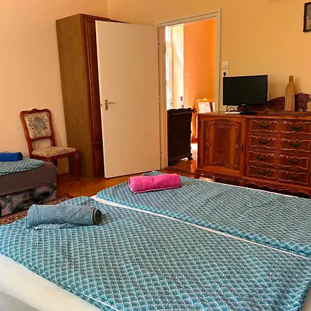 Honved Apartmanhaz * Balatonlelle