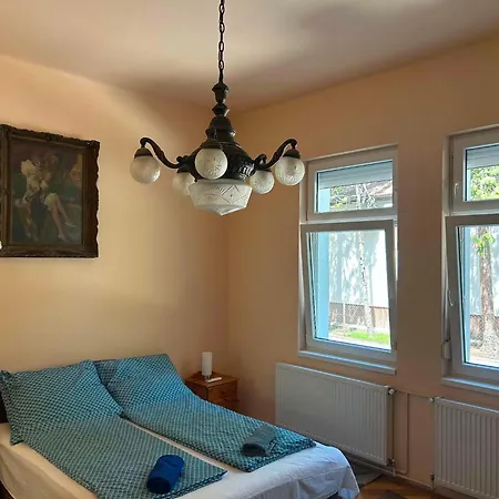 Honved Apartmanhaz Lägenhet *