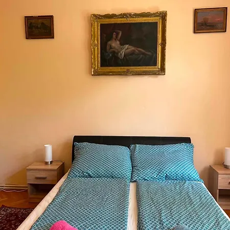 Honved Apartmanhaz *