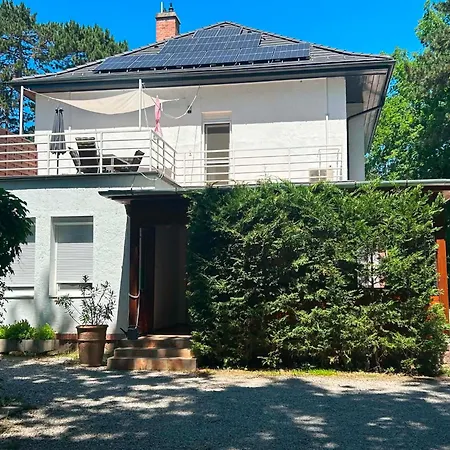 Honved Apartmanhaz