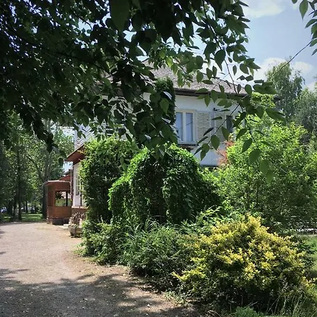 Honved Apartmanhaz Lejlighed *